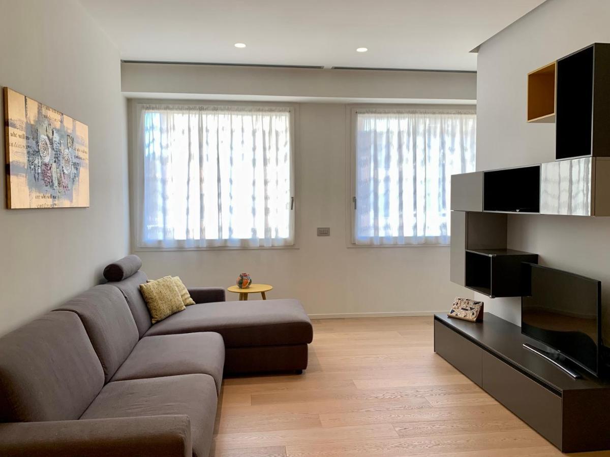 Apartament Fifty Eight Milan Duomo Zewnętrze zdjęcie